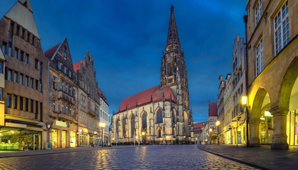 Geheimnisse der Lambertikirche: Die düstere Geschichte des Täuferreichs in Münster